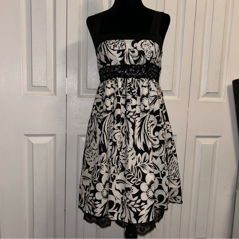 vintage f21 midi 🖤🤍🌟